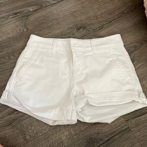 Size 0-2 American eagle stretchy white shorts